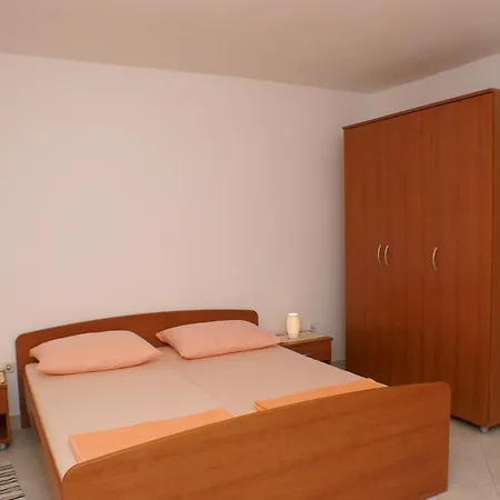 4198c Vodice
